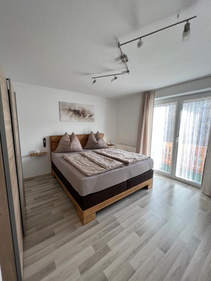 1 Gaeste Apartment *