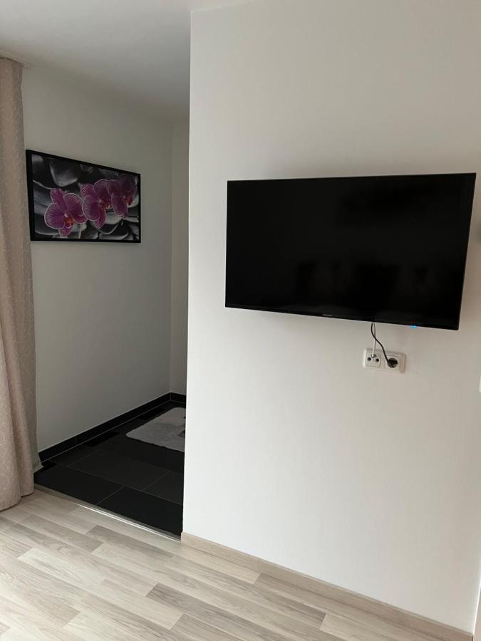 1 Gaeste Schoerfling